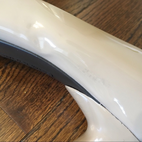 Bandolino | Beige Patent Heels - Picture 11 of 12